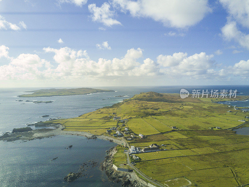 鸟瞰图的伊尼什伯芬岛，Co. Galway，爱尔兰。